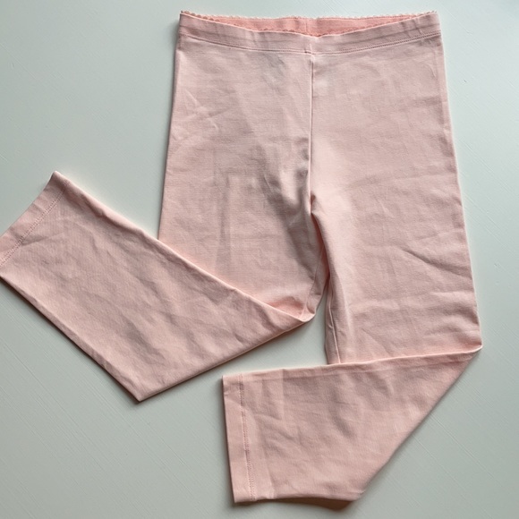 Tea Collection | Blush Peach Capri Leggings | 8 - Picture 3 of 11